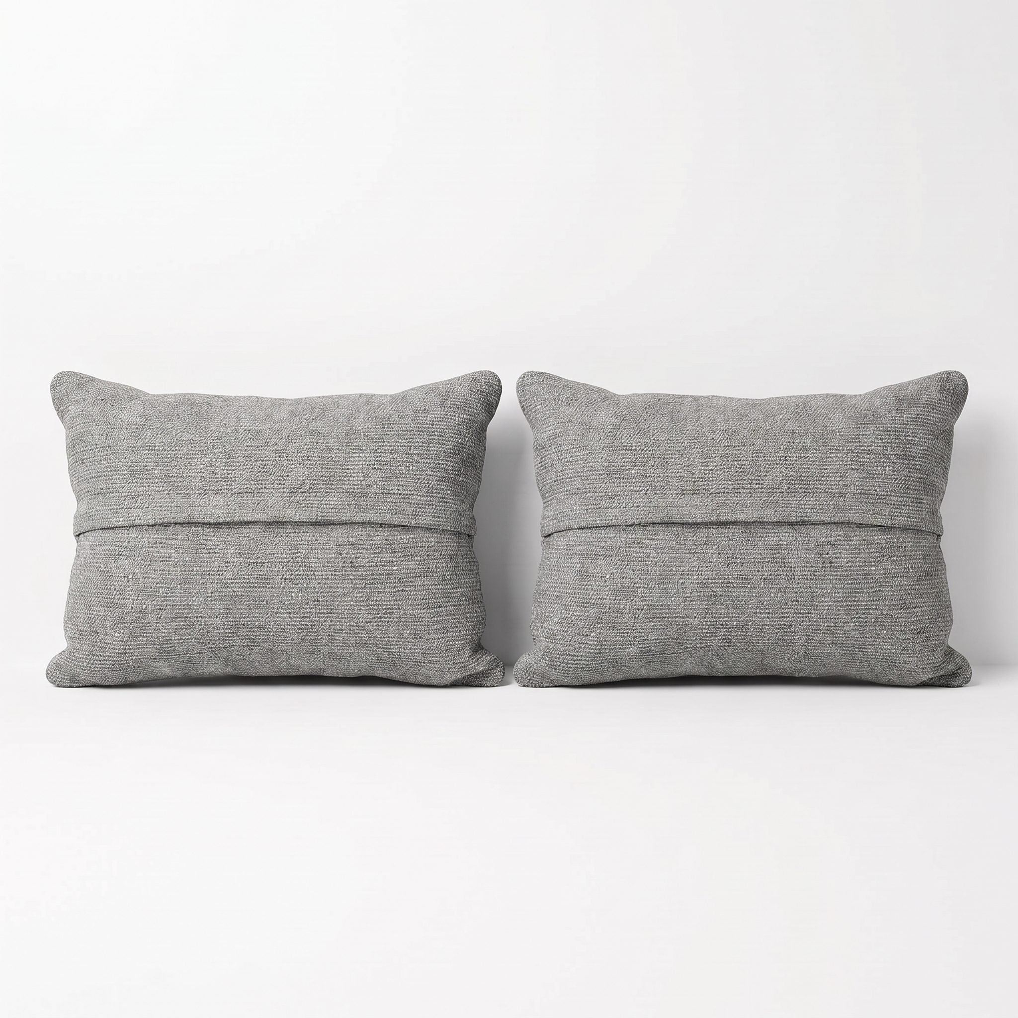 Turkish Rug Pillow Cover Set of 2 | 16'' x 24'' - back with hidden zipper