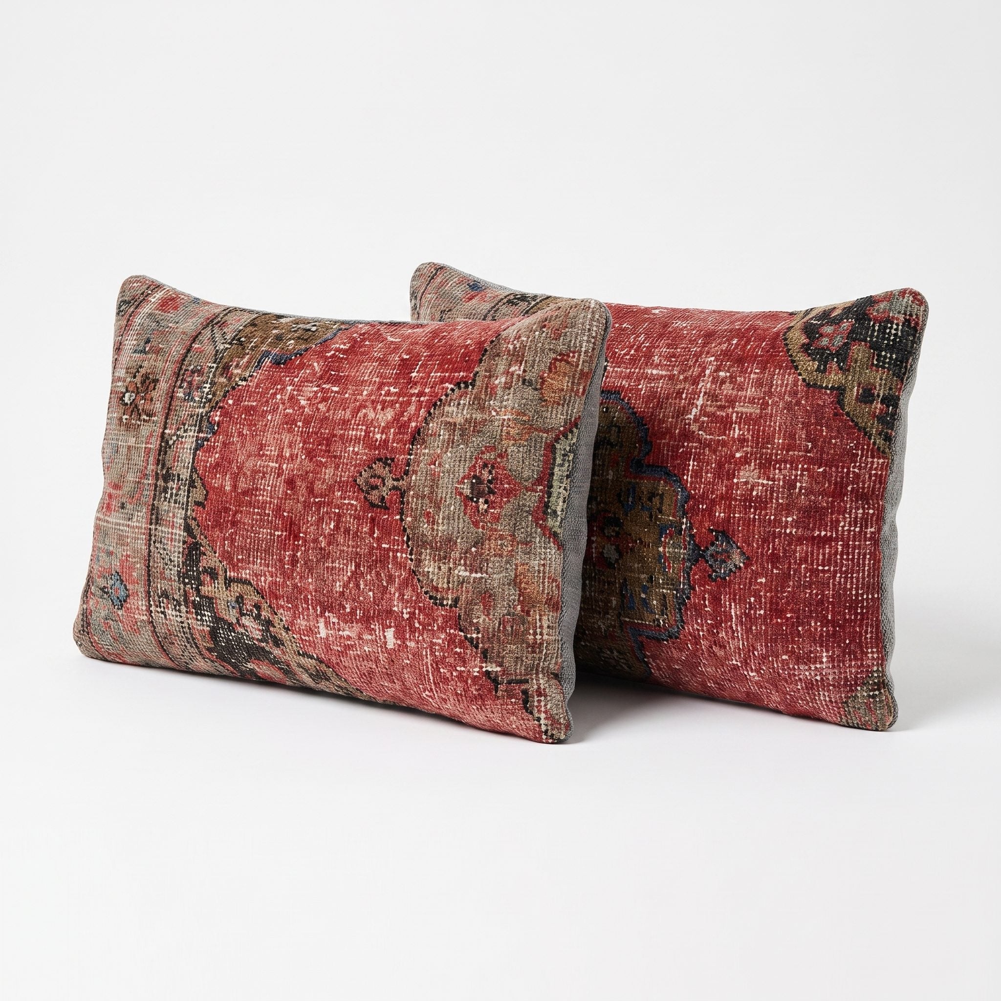 Turkish Rug Pillow Cover Set of 2 | 16'' x 24'' - left angle