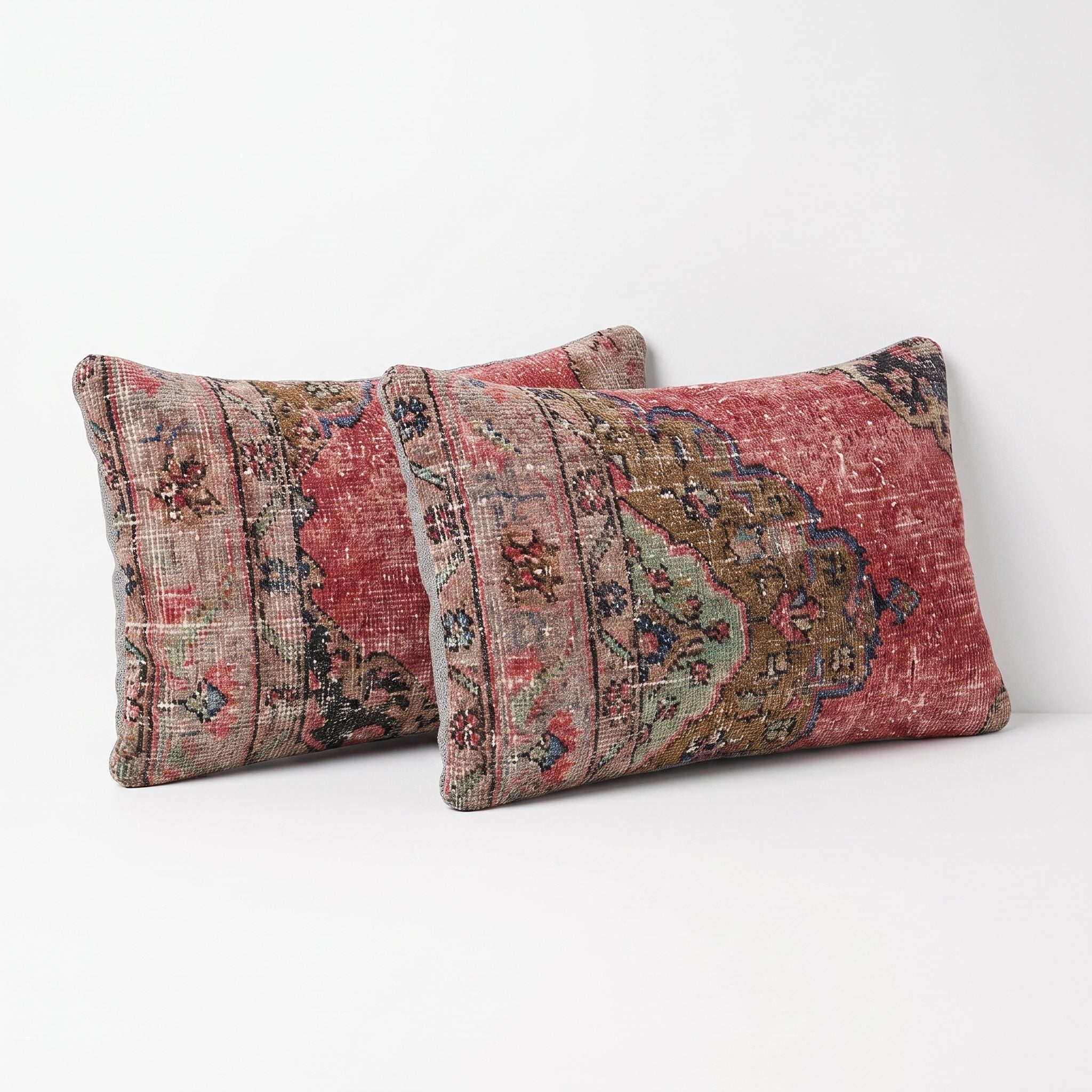 Turkish Rug Pillow Cover Set of 2 | 16'' x 24'' - right angle