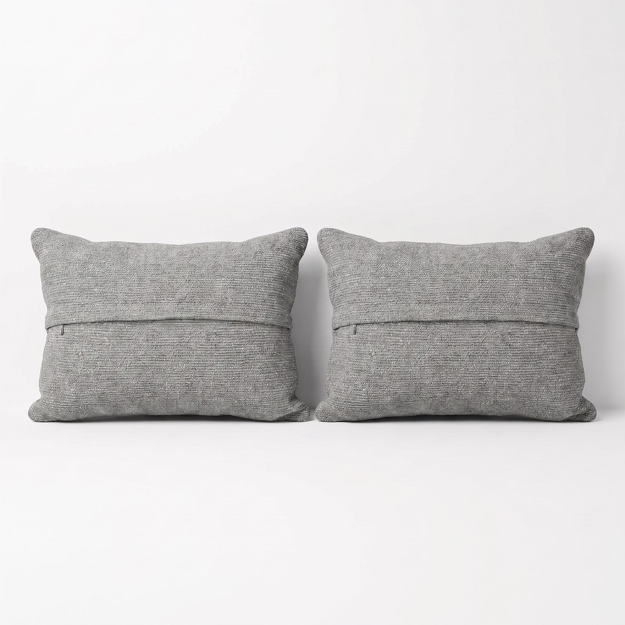 Turkish Rug Pillow Cover Set of 2 | 16'' x 24'' - back with hidden zipper