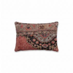 Turkish Rug Pillow Cover | 16'' x 24'' - front view