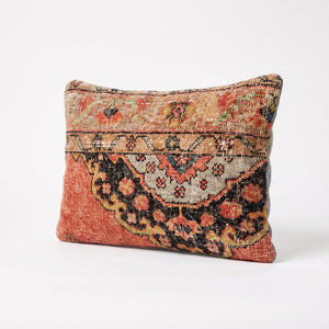 Turkish Rug Pillow Cover | 16'' x 24'' - right angle