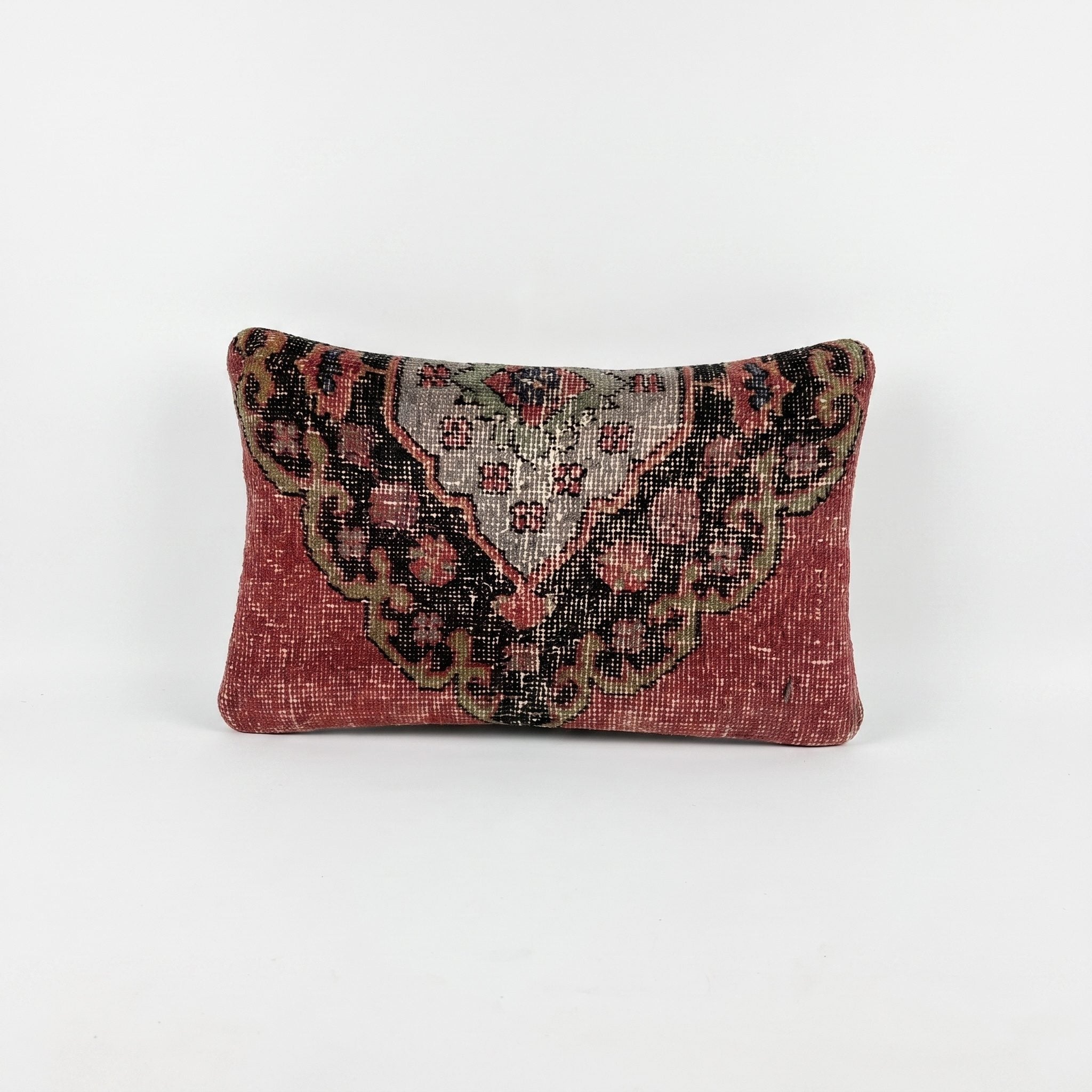 Turkish Rug Pillow Cover | 12'' x 19'' - front view
