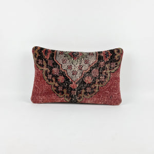 Turkish Rug Pillow Cover | 12'' x 19'' - front view