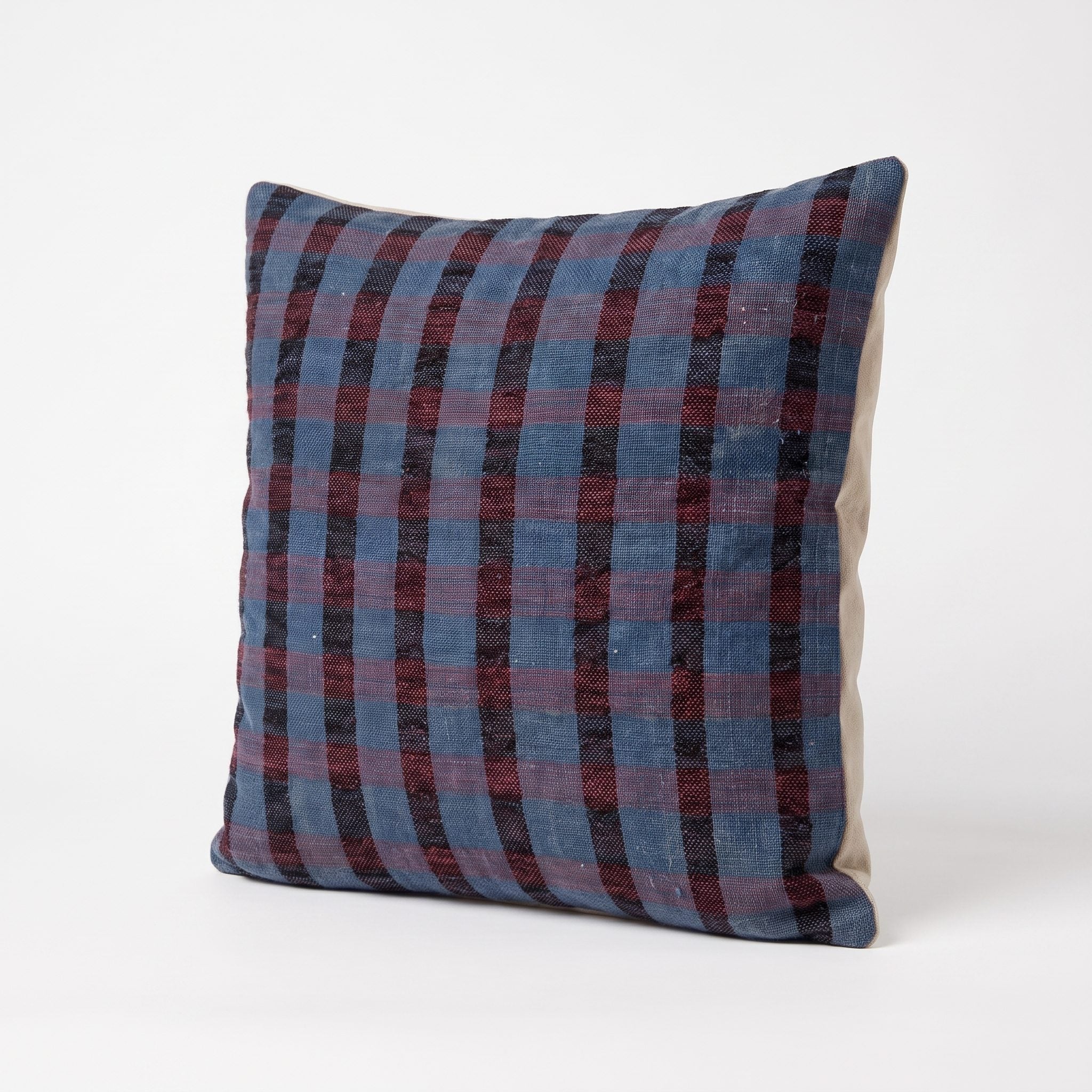 Turkish Rug Pillow Cover | 15'' x 16'' - right angle
