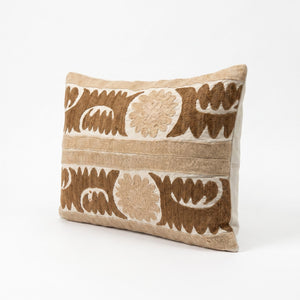 Uzbek Suzani Pillow Cover | 16'' x 20'' - right angle