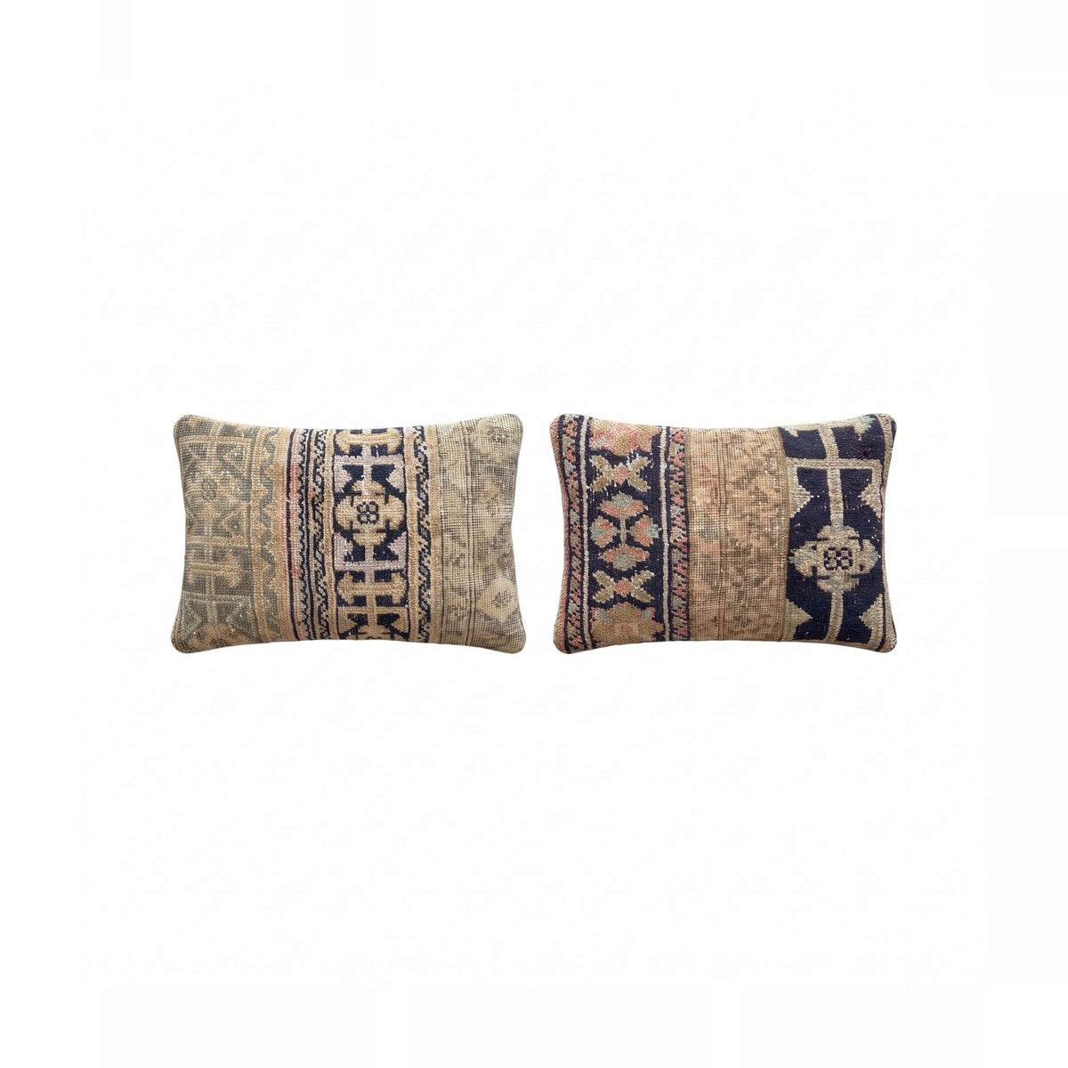 Turkish Rug Pillow Cover Set of 2 | 16'' x 24'' - front view