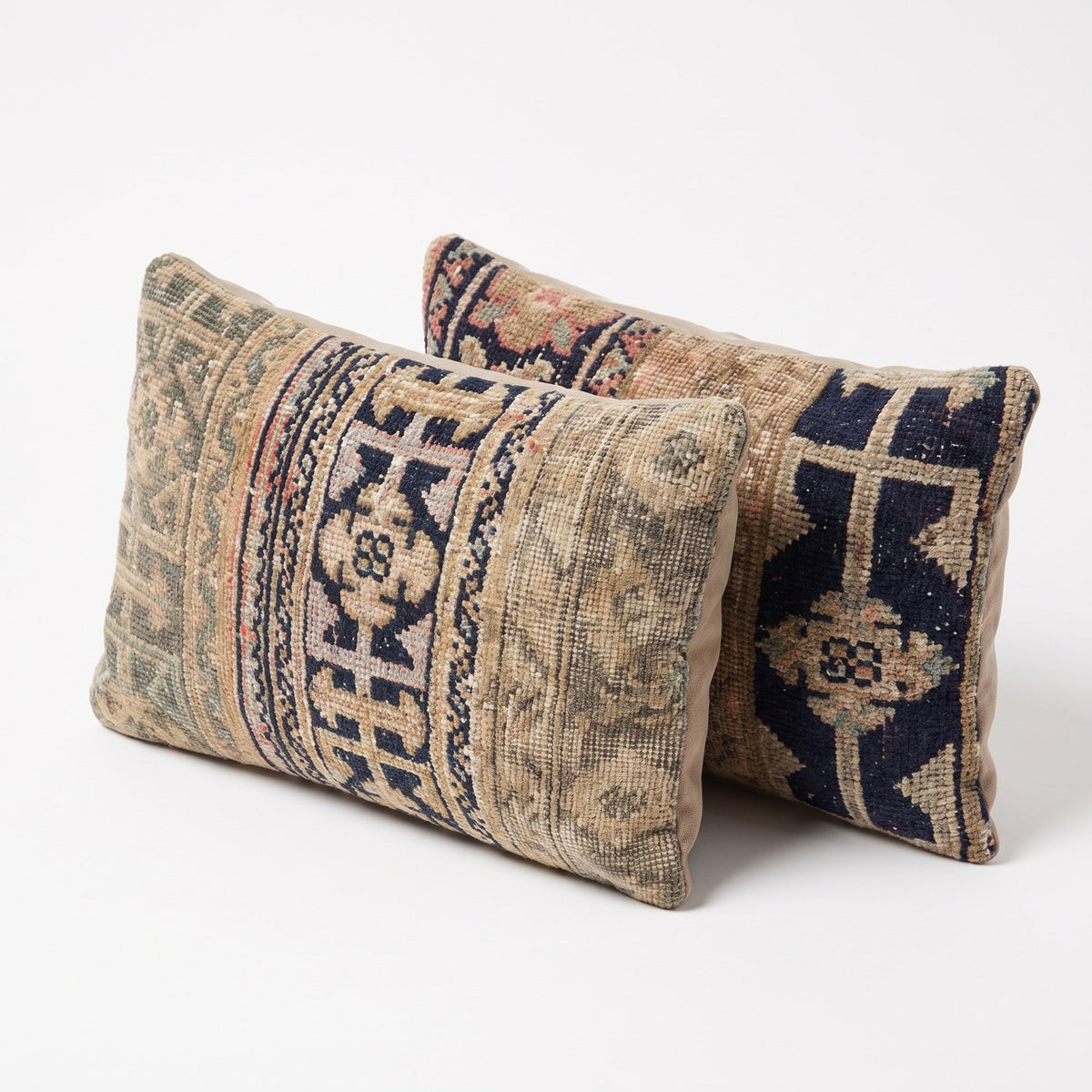 Turkish Rug Pillow Cover Set of 2 | 16'' x 24'' - left angle