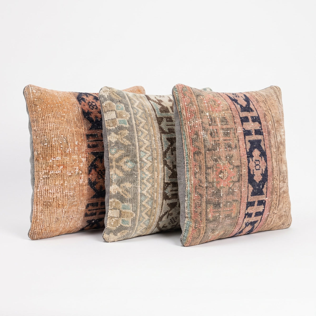 Turkish Rug Pillow Cover Set of 3 | 24'' x 24'' - right angle