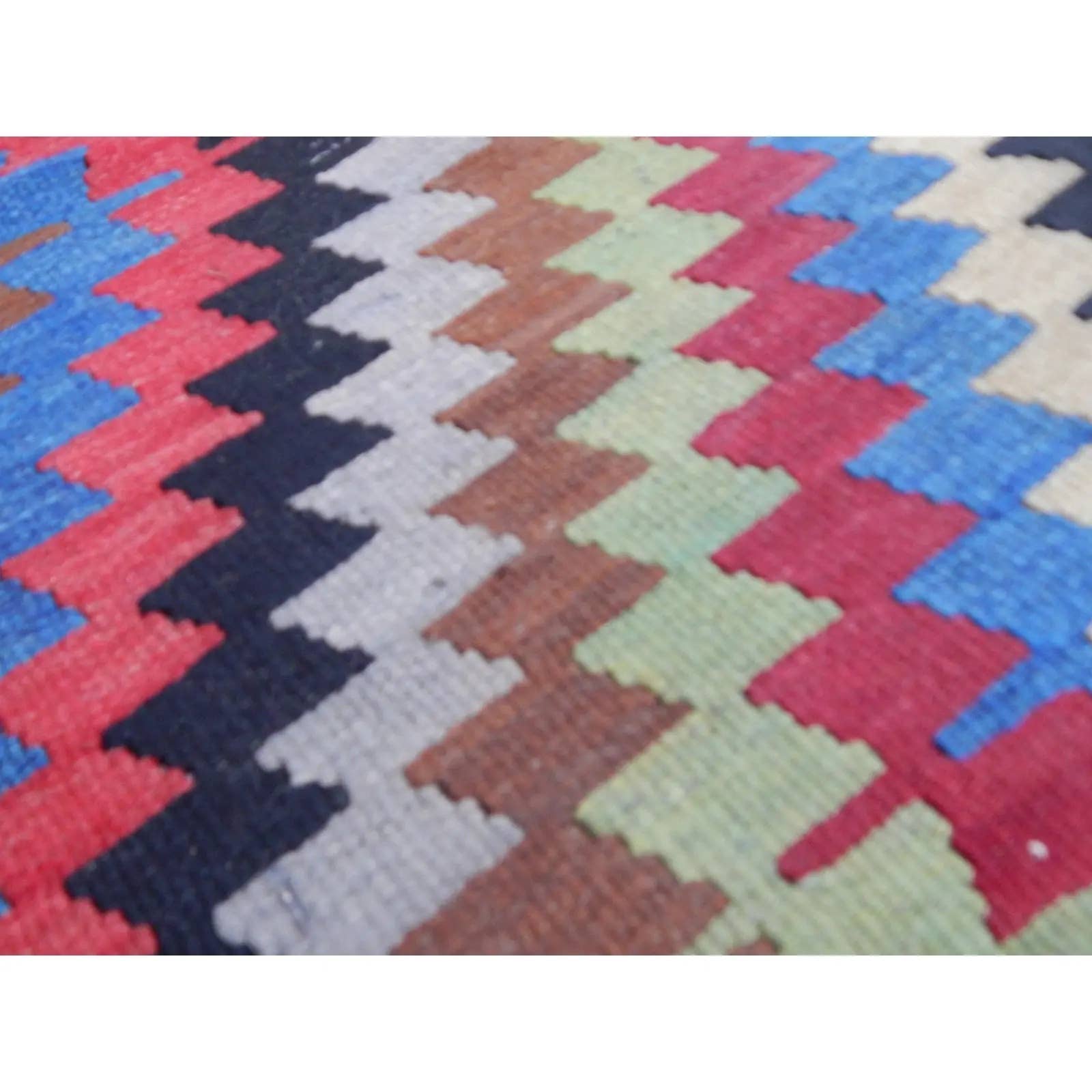 Vintage Turkish Kilim Rug 35'' x 50''