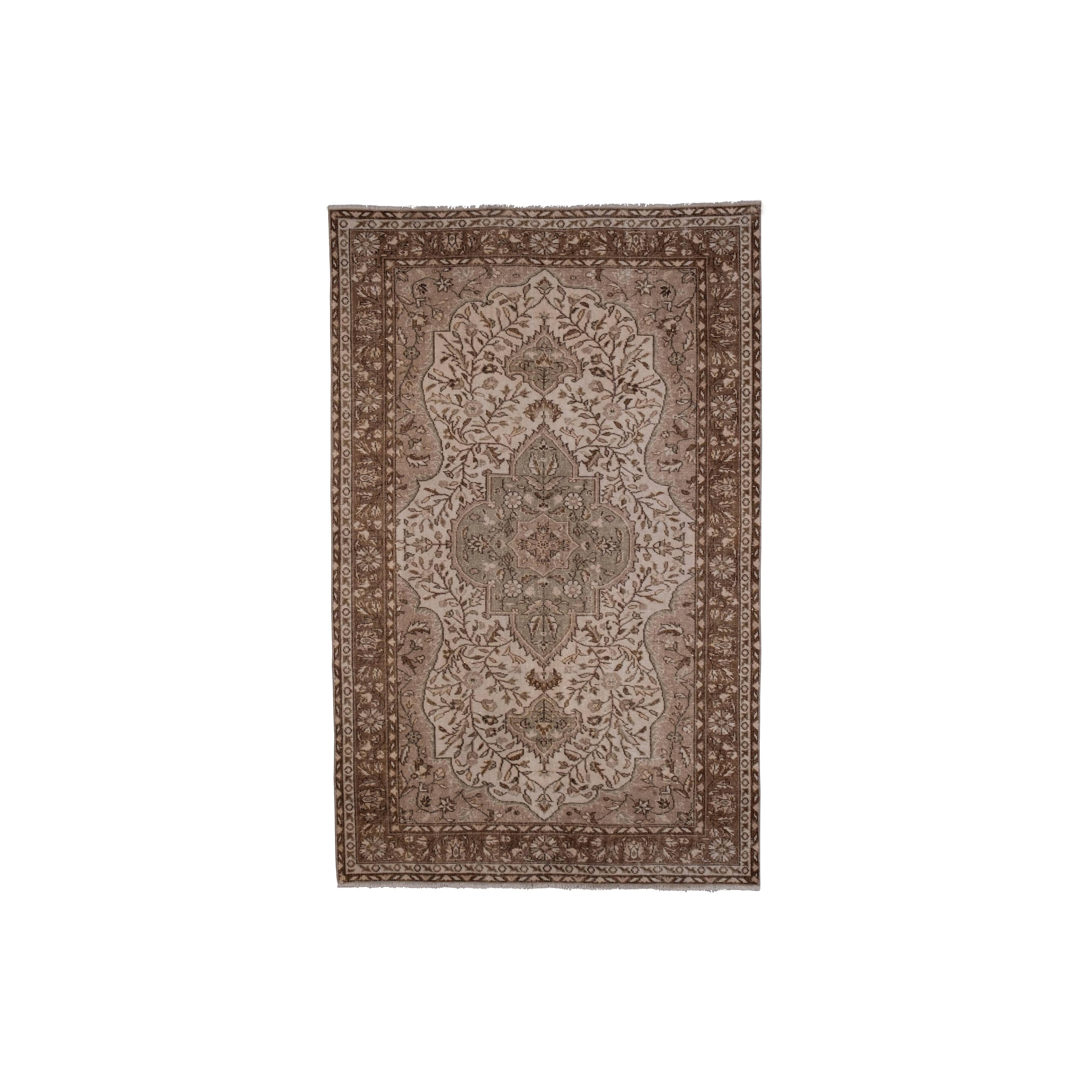 Vintage Turkish Rug 5'5'' x 8'6''