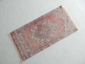 Vintage Oushak Rug 20'' x 39''