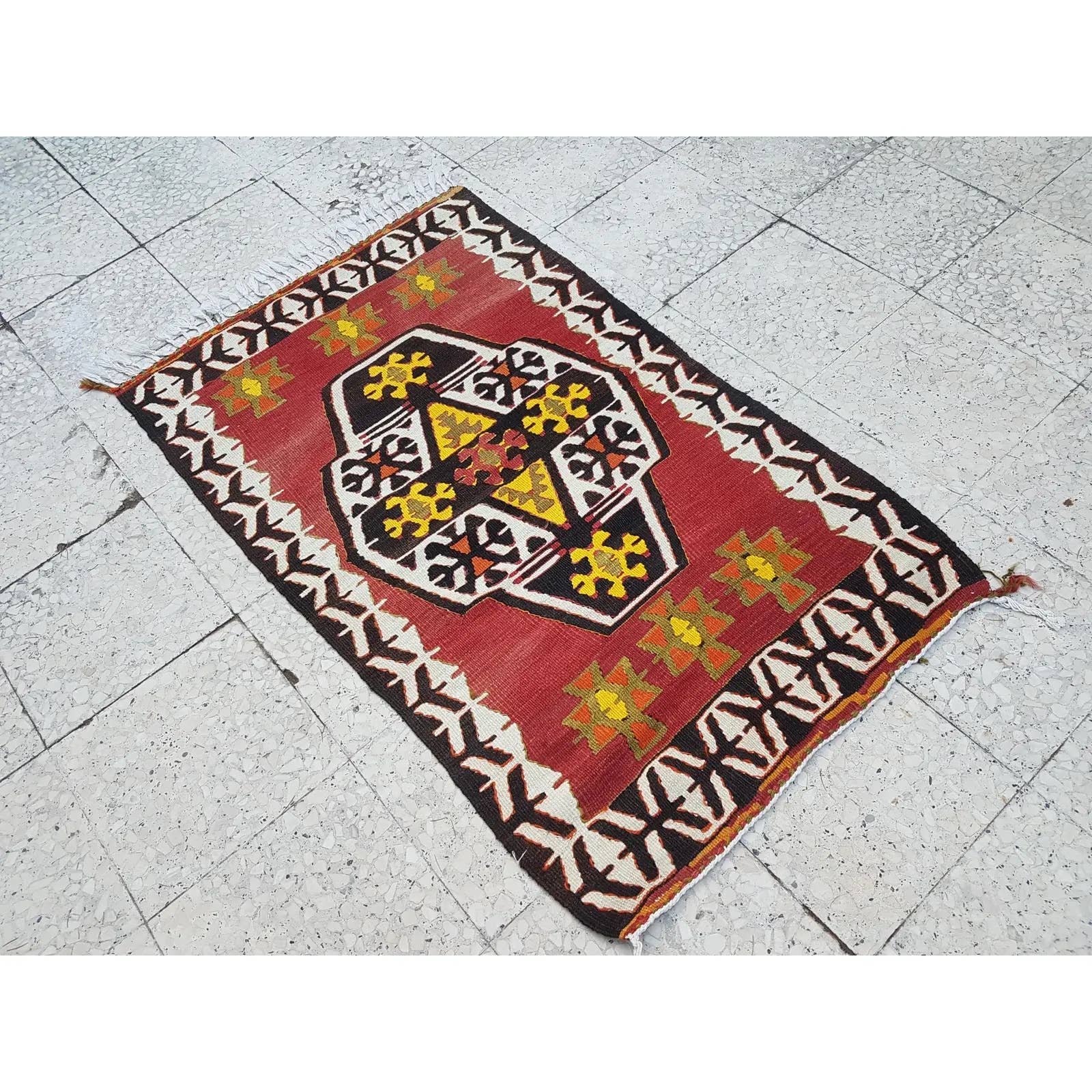 Vintage Turkish Kilim Rug 31'' x 50''