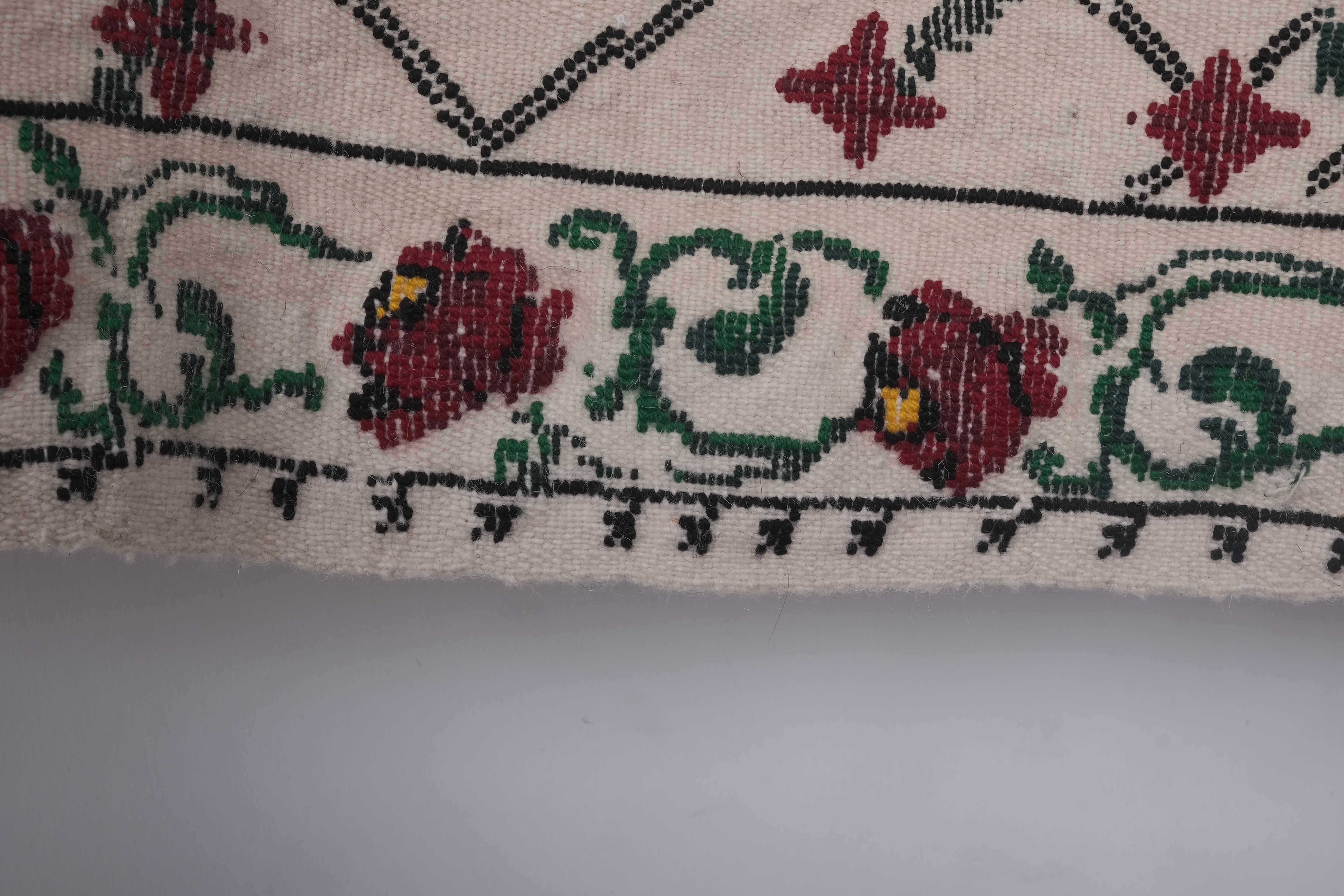 Vintage Kilim Rug 5'5'' x 8'