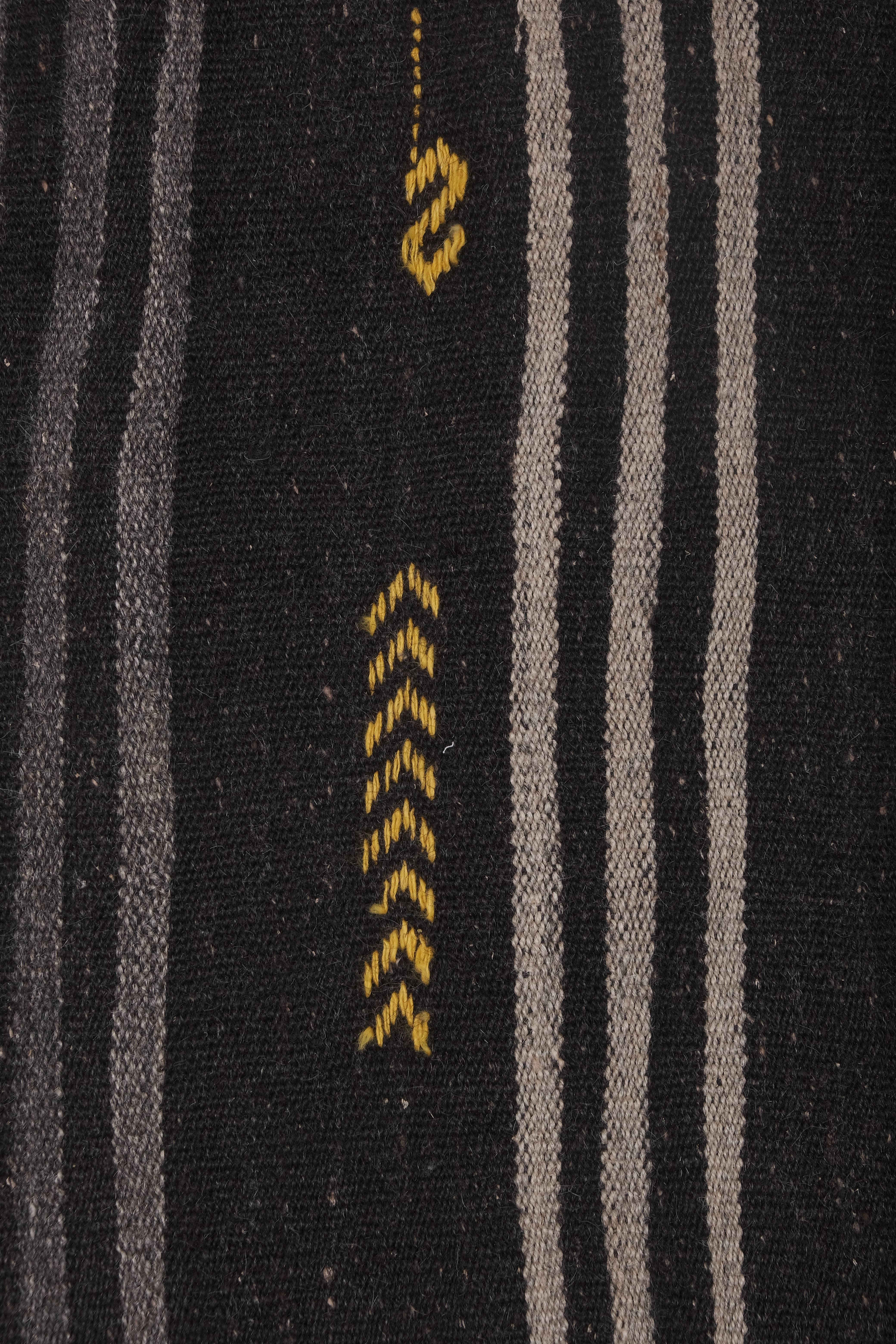 Vintage Turkish Kilim Rug 5'5'' x 11'8''