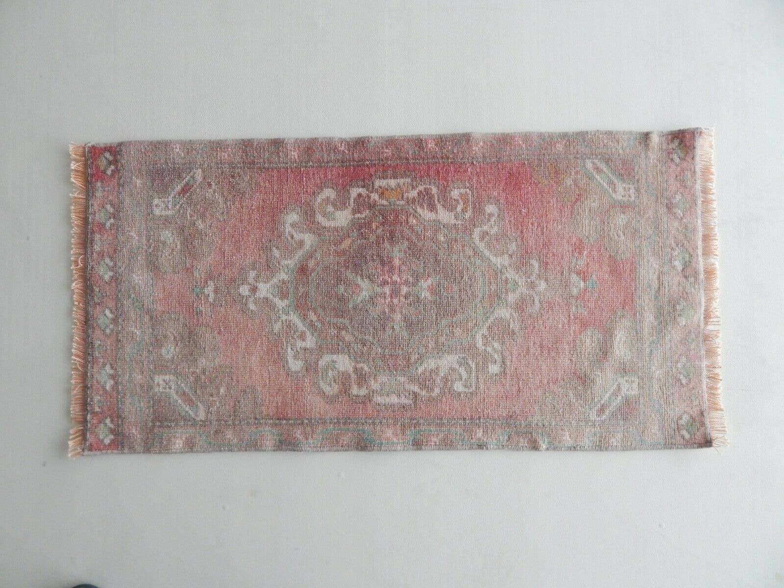 Vintage Oushak Rug 20'' x 39''