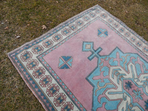 Vintage Oushak Rug 5'2'' x 7'8''