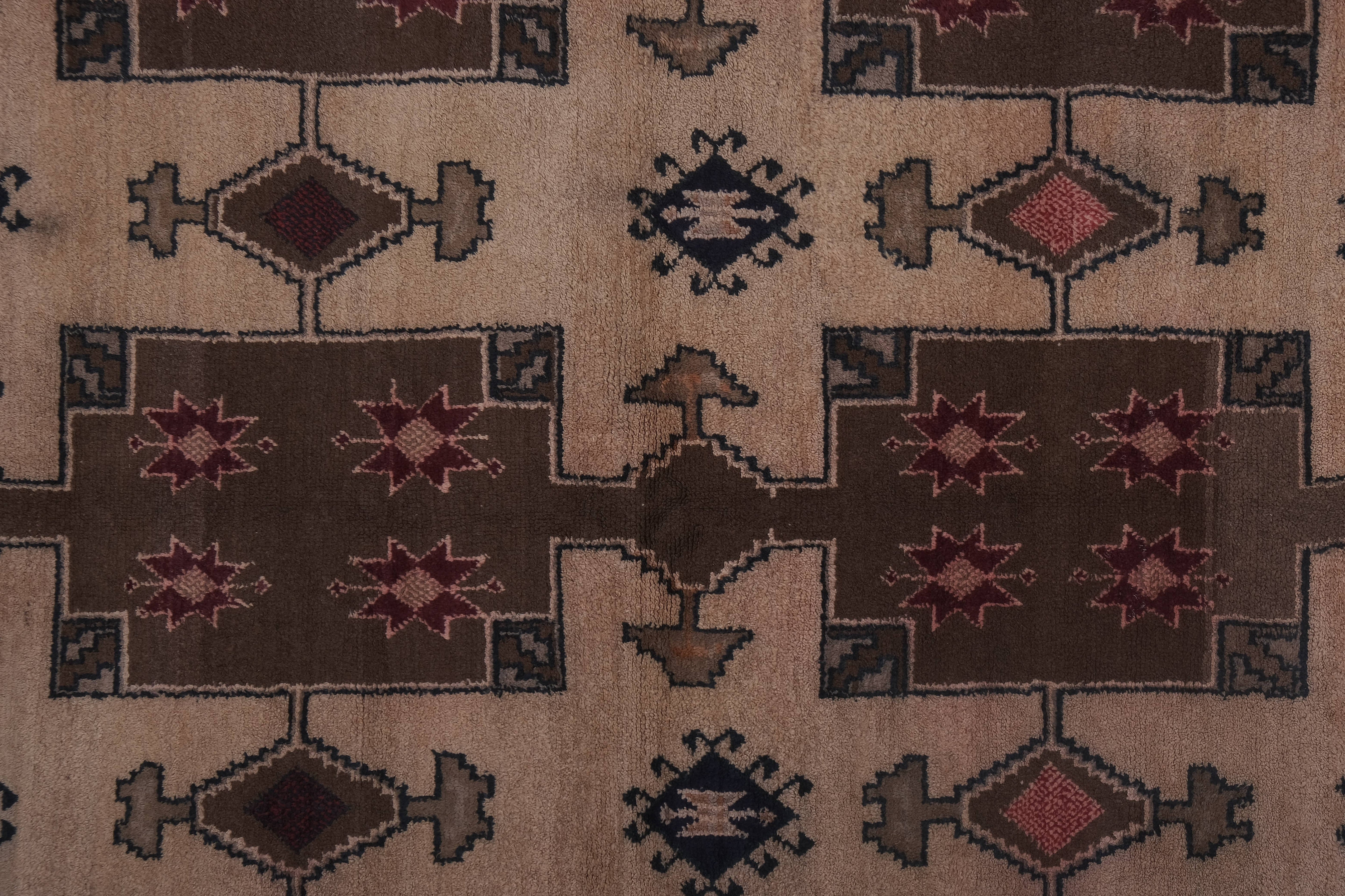 Vintage Turkish Karapinar Rug 4'6'' x 8'