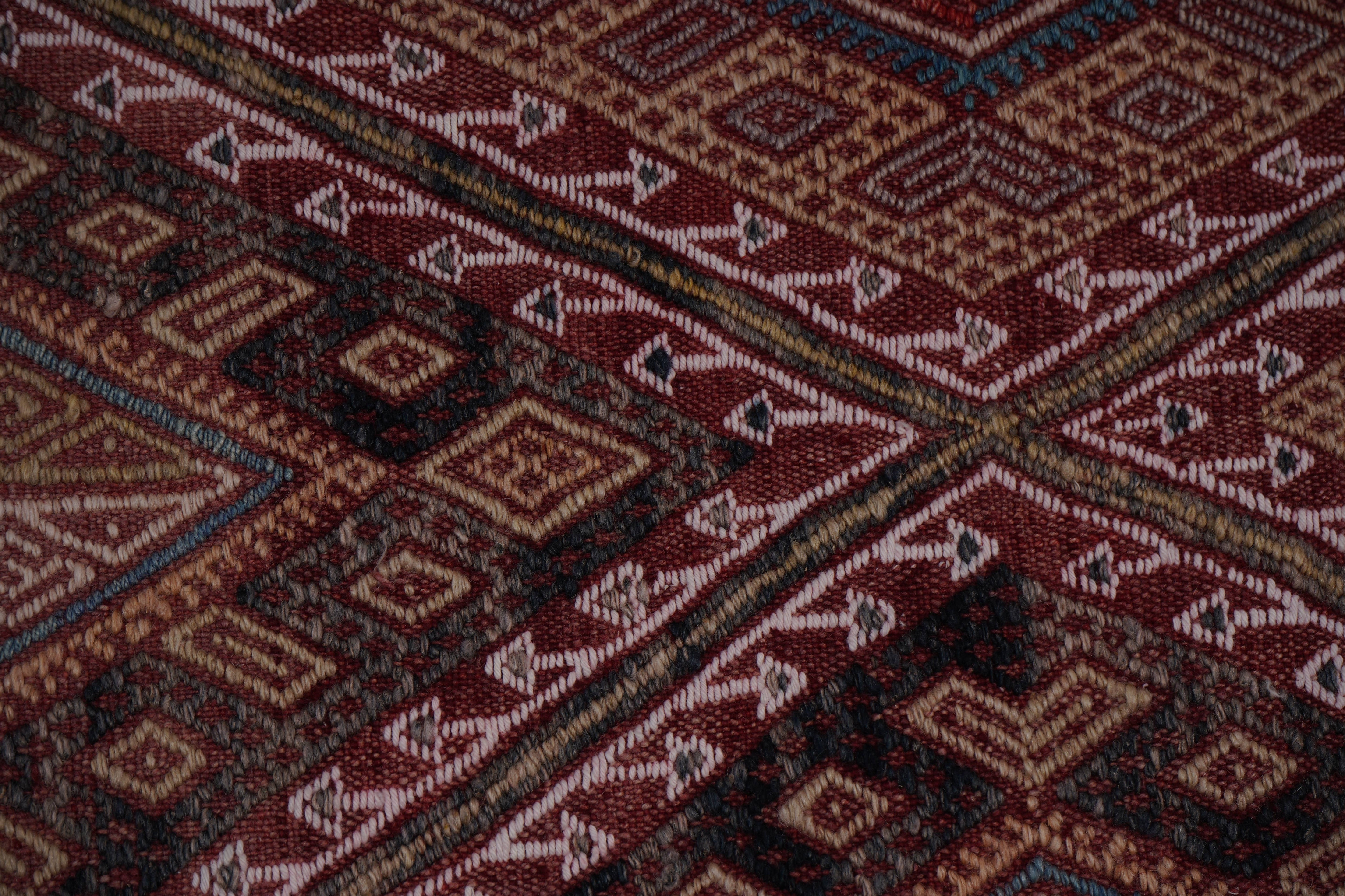 Vintage Turkish Kilim Rug 5'3'' x 7'9''