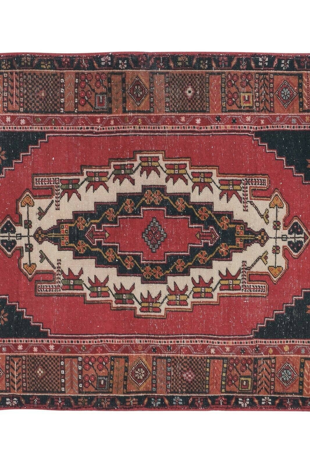 Vintage Turkish Kilim Rug 4'7'' x 7'10''