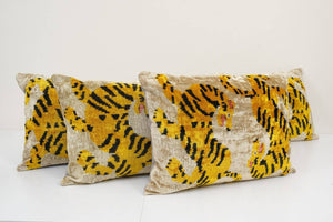 Tiger Silk Ikat Velvet Pillow Cover | 14'' x 21''