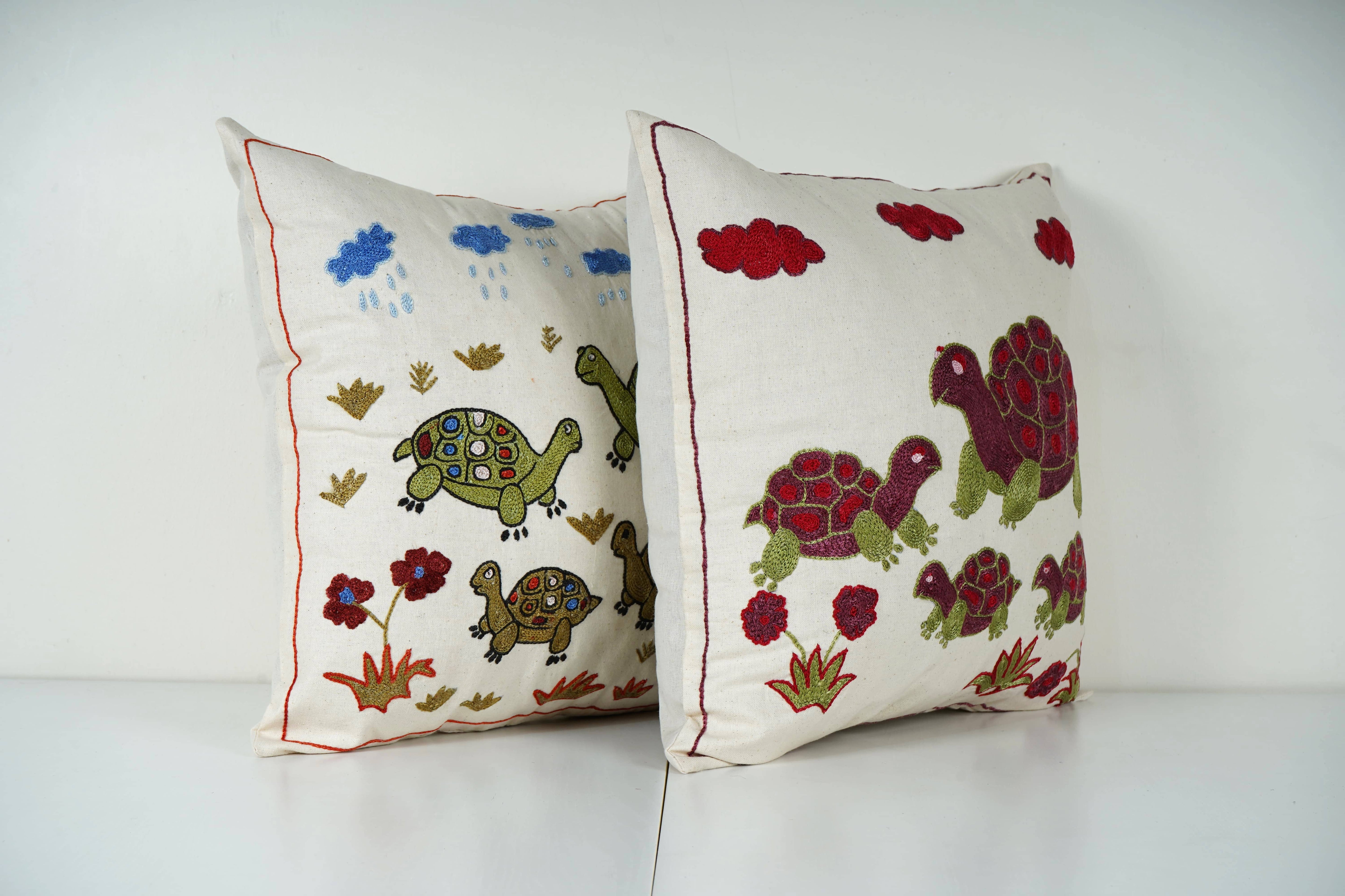 Turtle Suzani Pillow Cover | 18'' x 19''