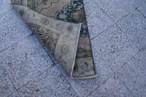 Vintage Turkish Rug 24'' x 34''