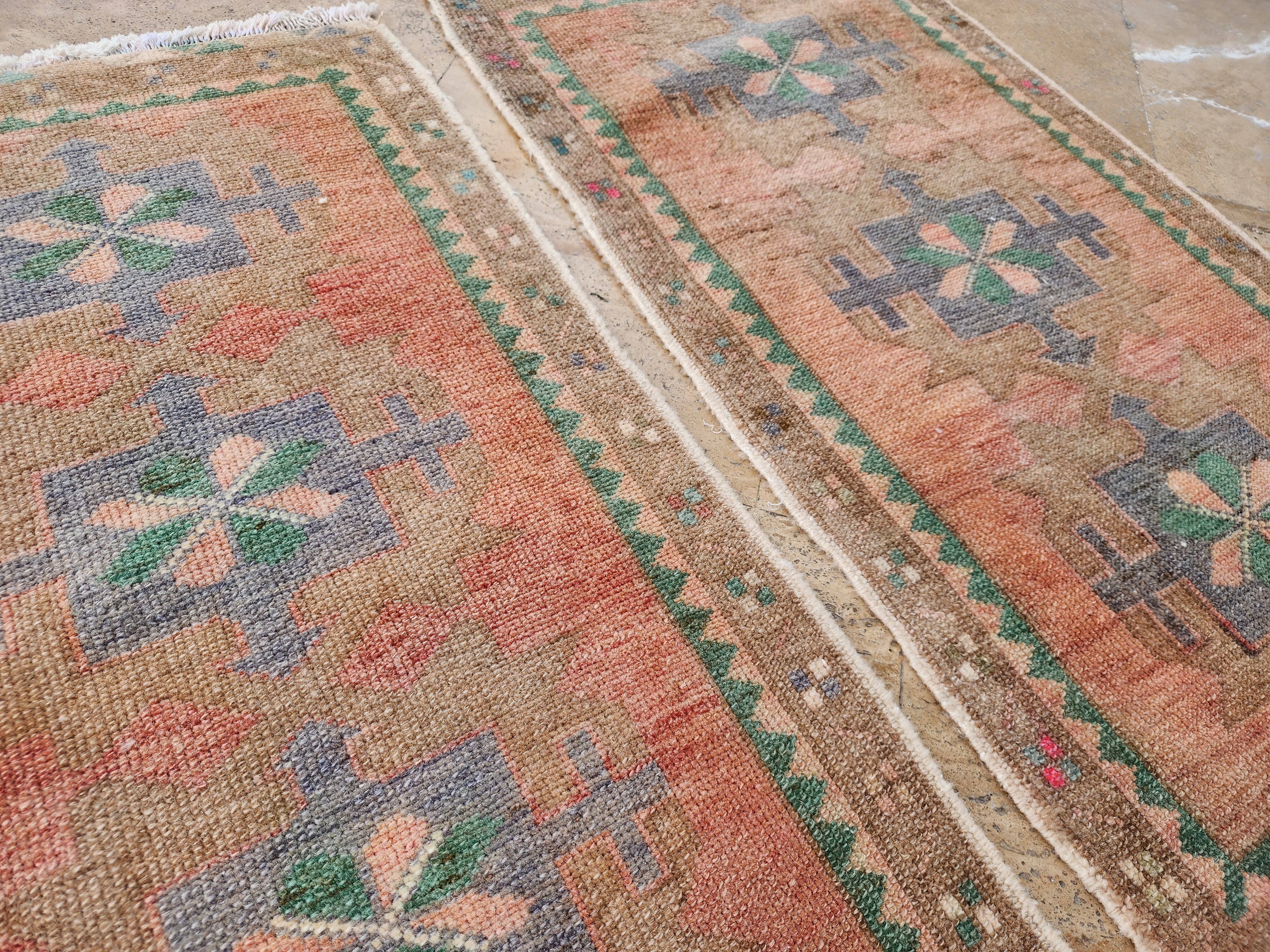 Vintage Oushak Yastik Rugs Set of 2 | 20'' x 32''