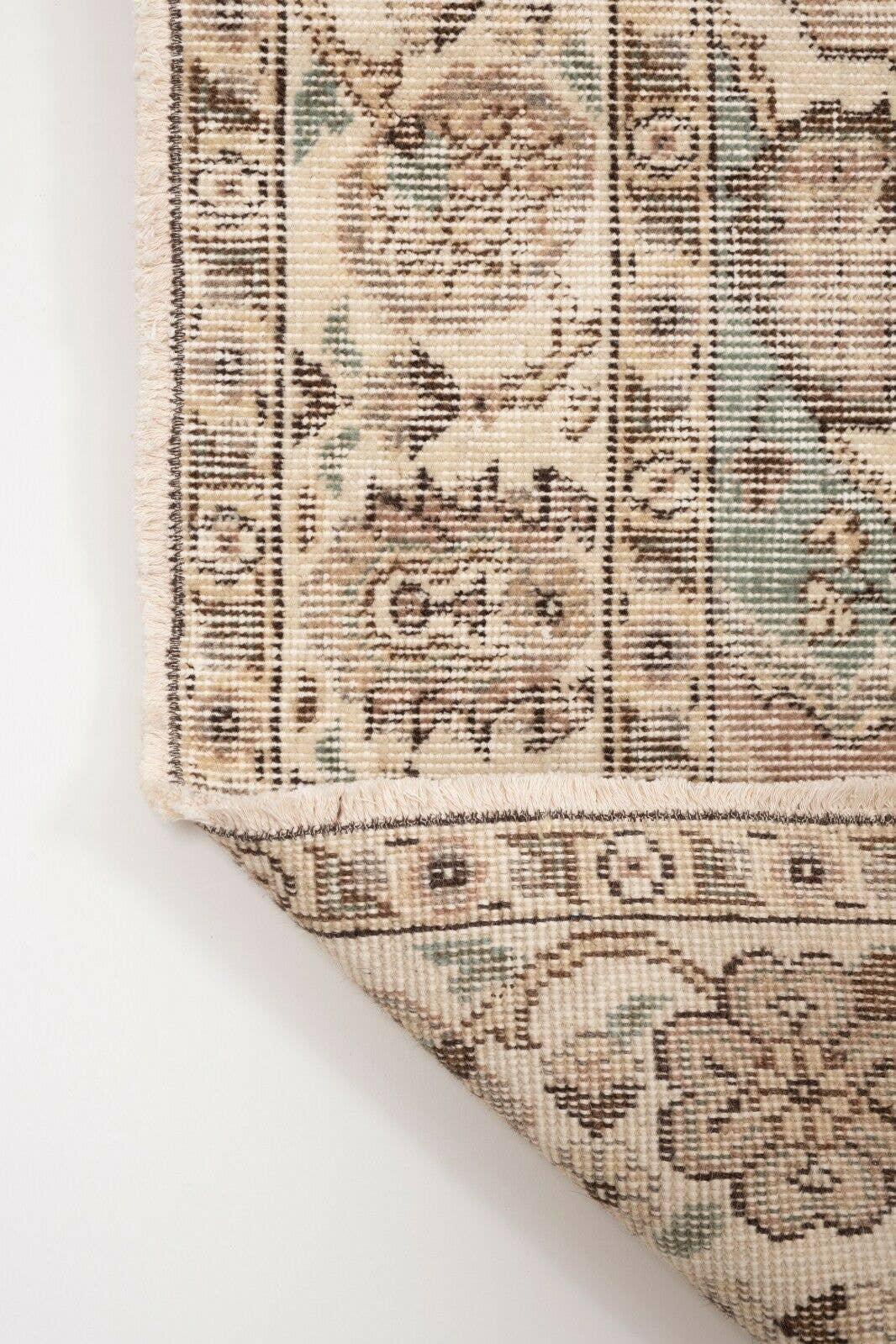 Vintage Turkish Rug 5'3'' x 8'5''