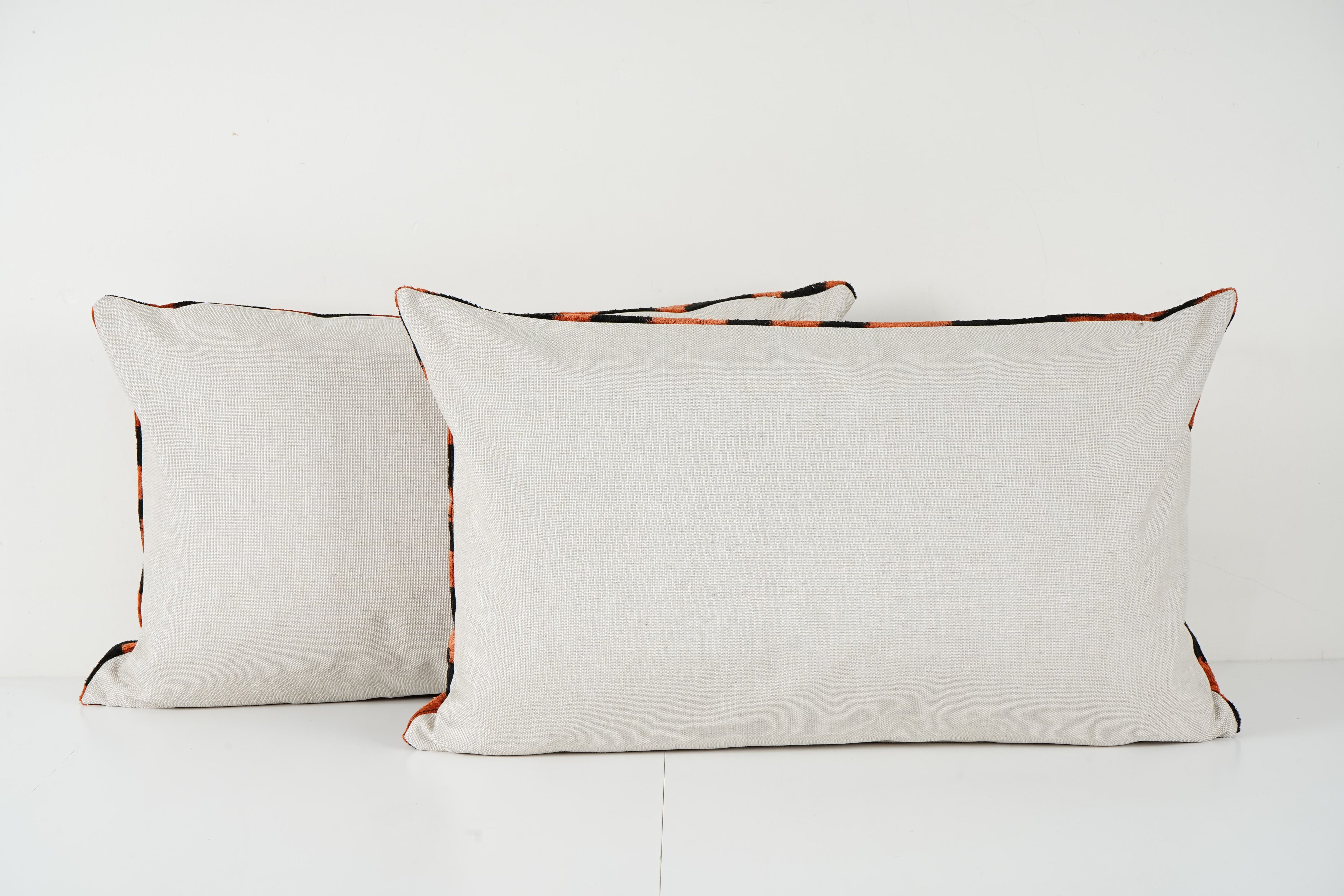 Lion Silk Ikat Velvet Pillow Cover Set of 2 | 16'' x 50''