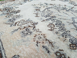 Vintage Turkish Rug 4' x 7'3''
