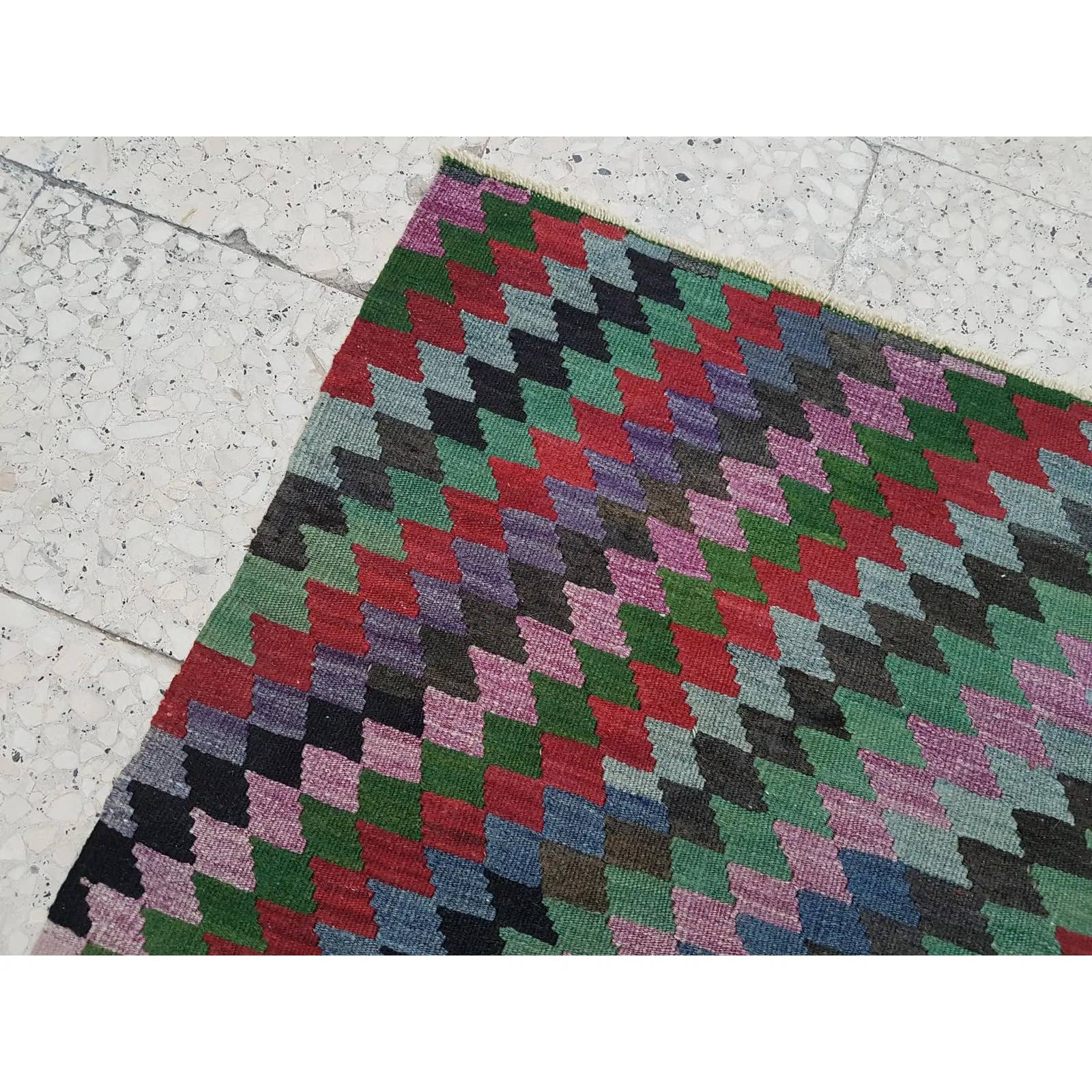 Vintage Turkish Kilim Rug 34'' x 43''