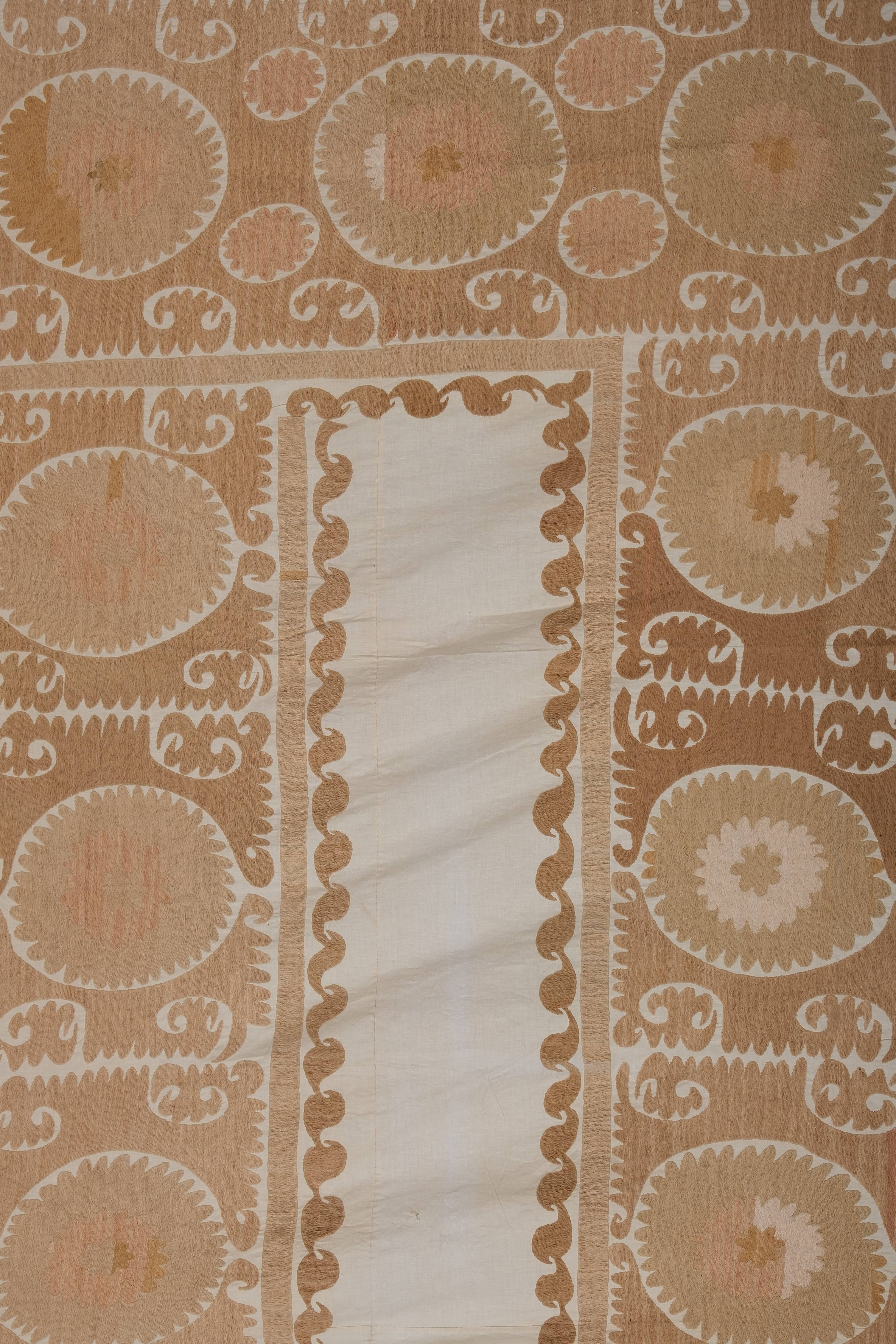 Suzani Wall Hanging & Bedspread | 5'5'' x 7'2''