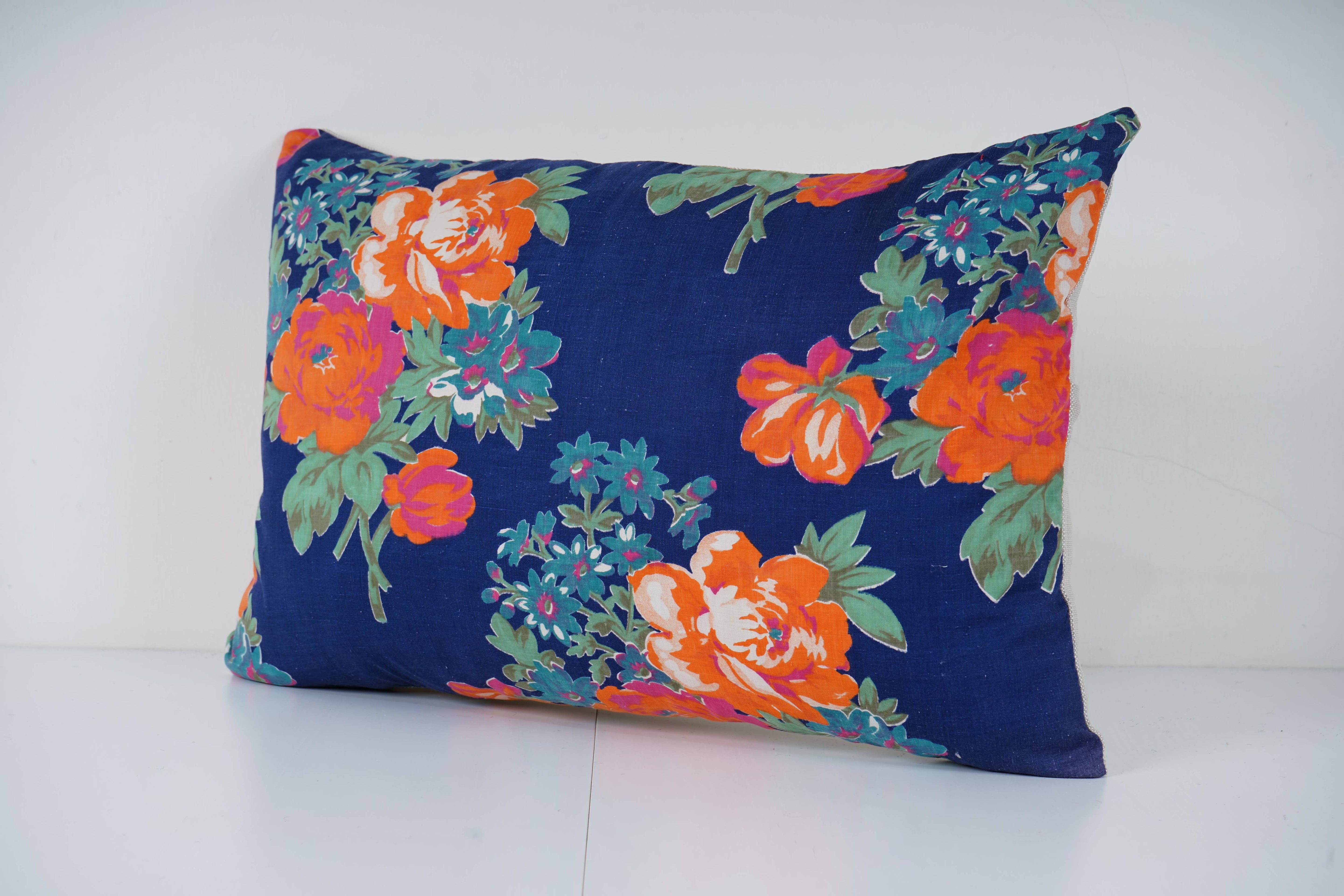 Uzbek Roller Printed Pillow Cover | 16'' x 24''