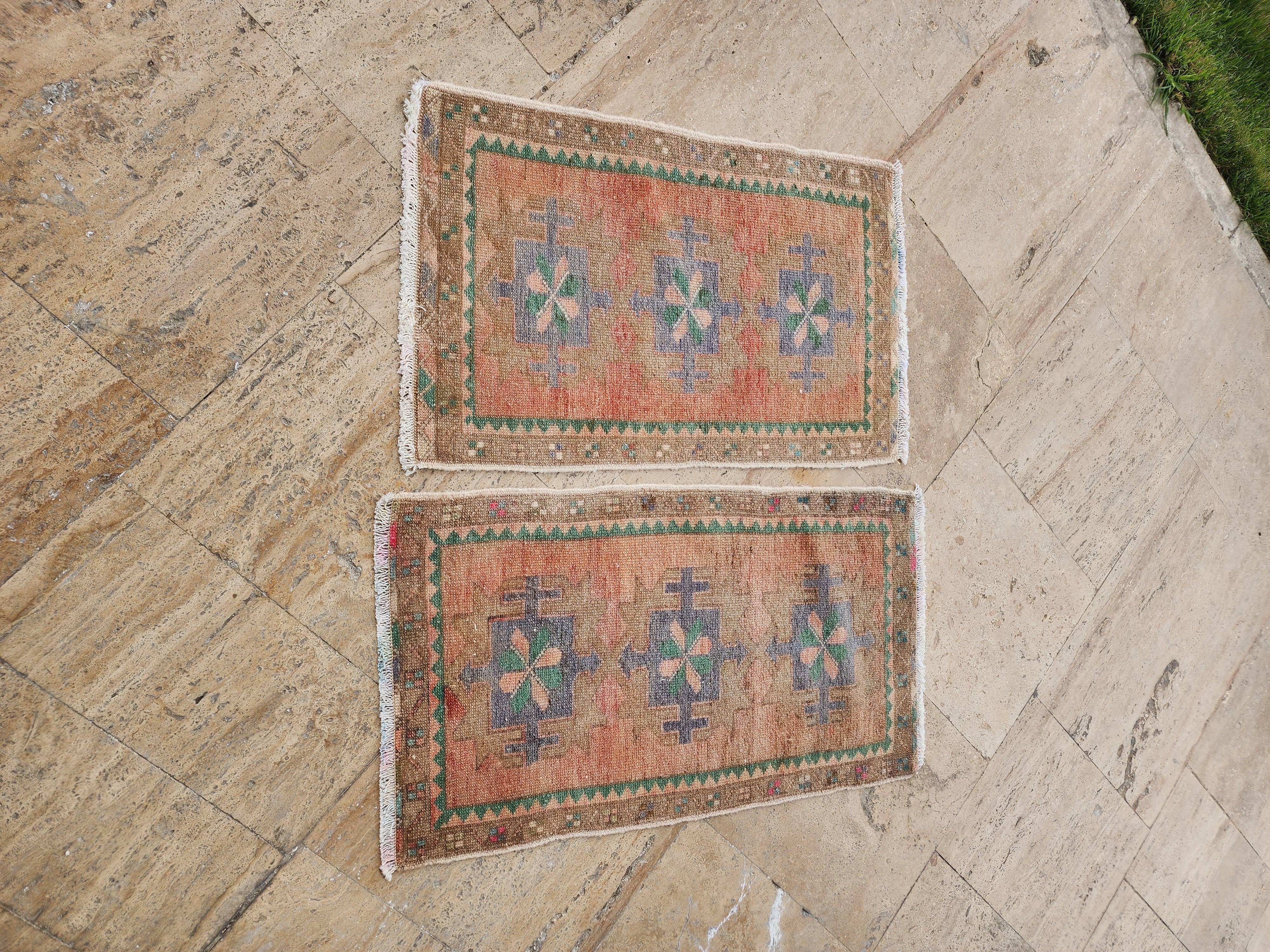 Vintage Oushak Yastik Rugs Set of 2 | 20'' x 32''