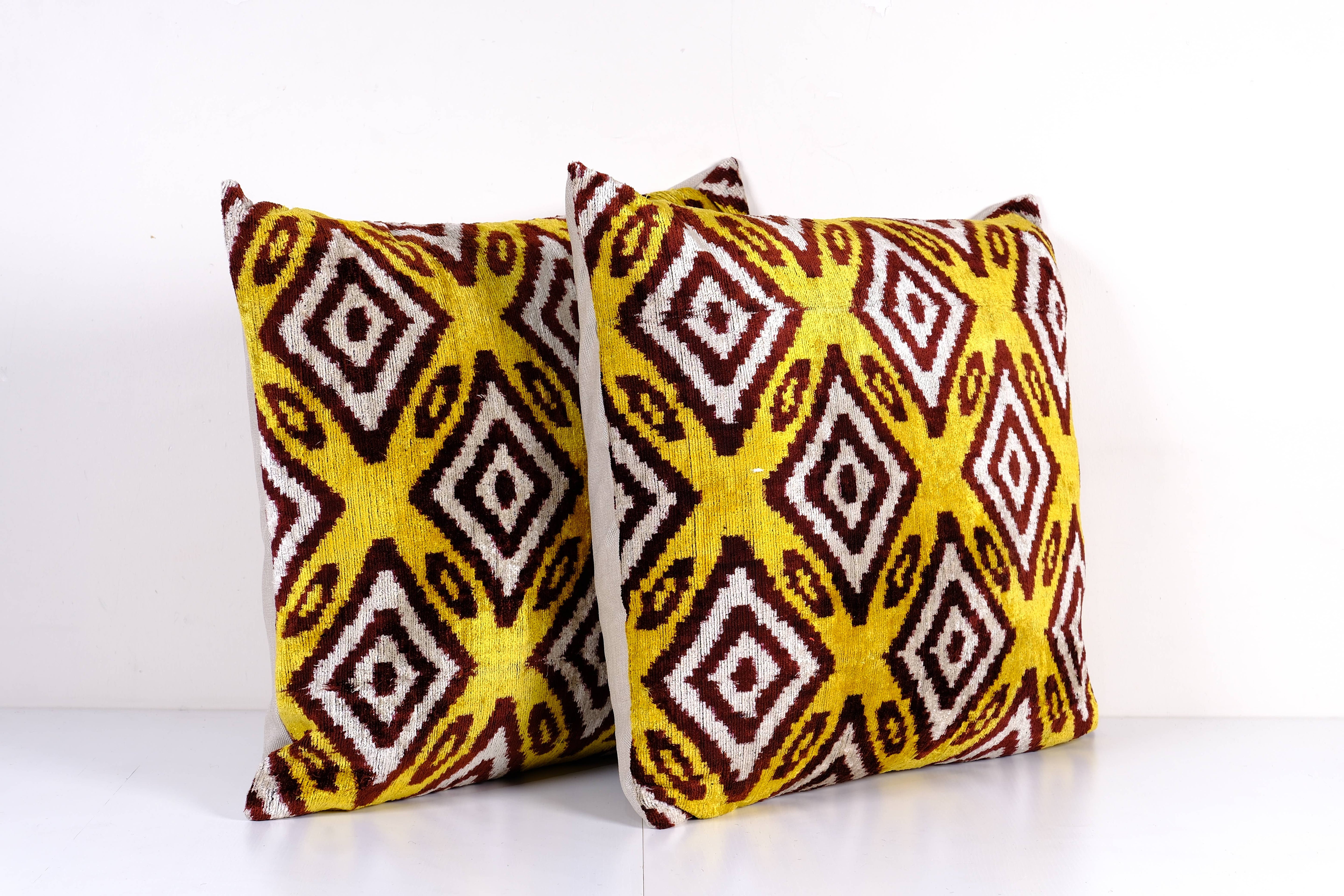 Silk Ikat Velvet Pillow Cover | 23'' x 26''
