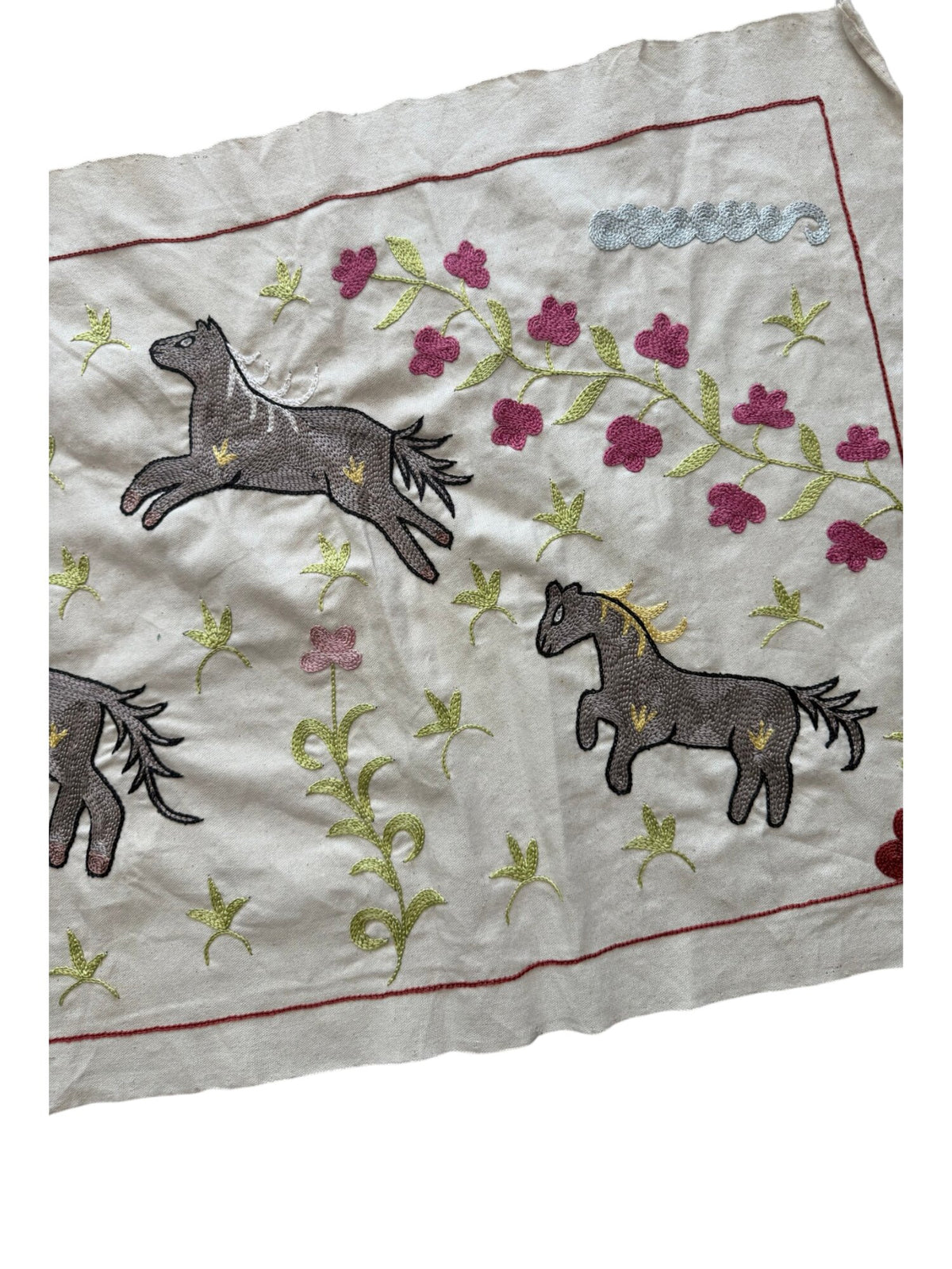 Hand-Embroidered Horse Suzani Tapestry - Tashkent Embroidered Cotton Runner 1'8'' x 5'0'' - detail 2