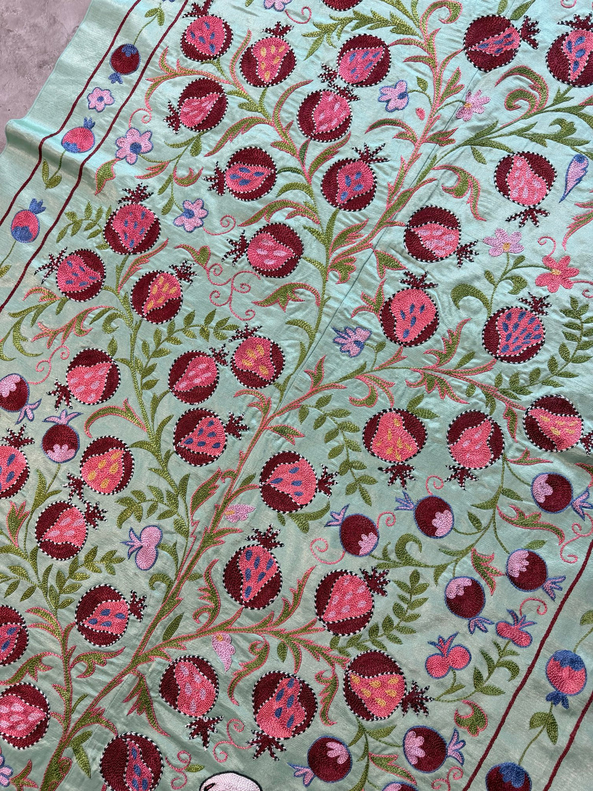 Bird Silk Suzani Embroidery Wall Decor - Boho Green Bukhara Embroidery 3'5'' x 6'3'' - detail 3