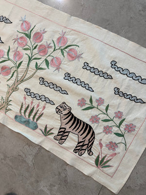 Tiger Silk Suzani Textile Wall Art - Embroidered Beige Bukhara Embroidery 1'8'' x 5'3'' - detail 2