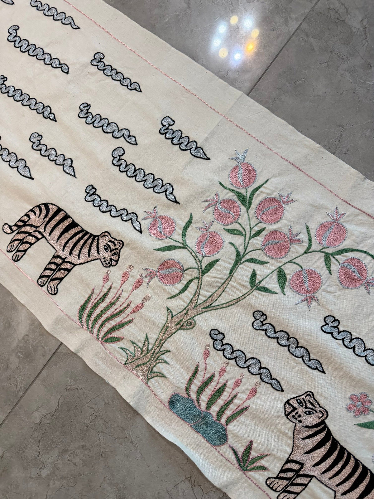Tiger Silk Suzani Textile Wall Art - Embroidered Beige Bukhara Embroidery 1'8'' x 5'3'' - detail 3