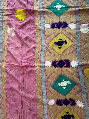 Prayer Niche Cotton Suzani Wall Hanging - Boho Vintage Pink Central Asian Embroidery 4'10'' x 7'5'' - detail 2