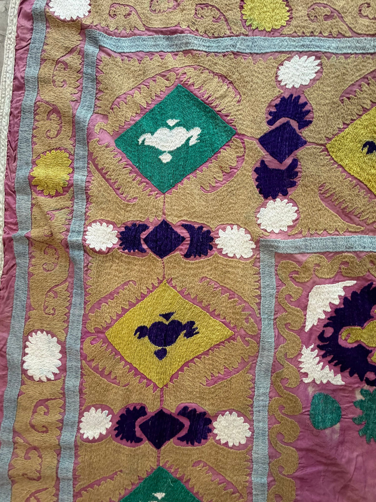 Prayer Niche Cotton Suzani Wall Hanging - Boho Vintage Pink Central Asian Embroidery 4'10'' x 7'5'' - detail 5