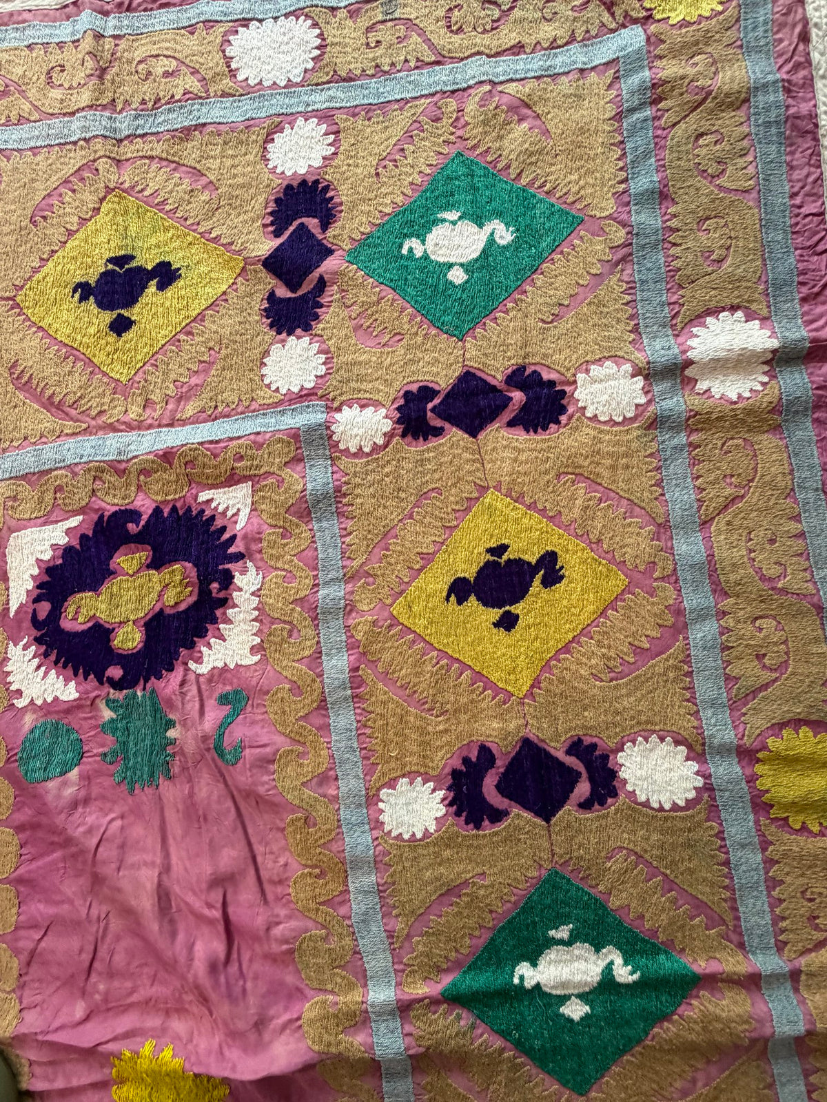 Prayer Niche Cotton Suzani Wall Hanging - Boho Vintage Pink Central Asian Embroidery 4'10'' x 7'5'' - detail 6