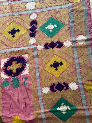 Prayer Niche Cotton Suzani Wall Hanging - Boho Vintage Pink Central Asian Embroidery 4'10'' x 7'5'' - detail 6