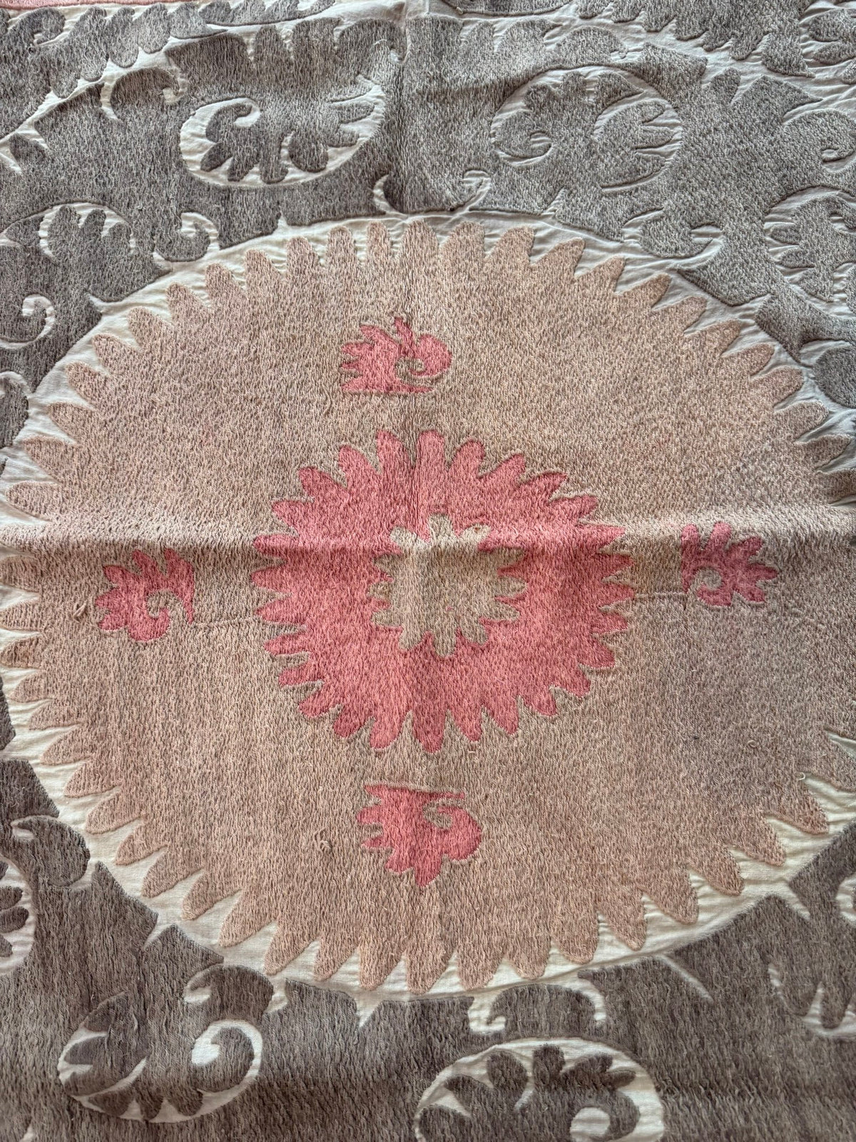 Medallion Cotton Suzani Tapestry - Decorative Vintage Brown Central Asian Embroidery 4'4'' x 5'4'' - detail 2