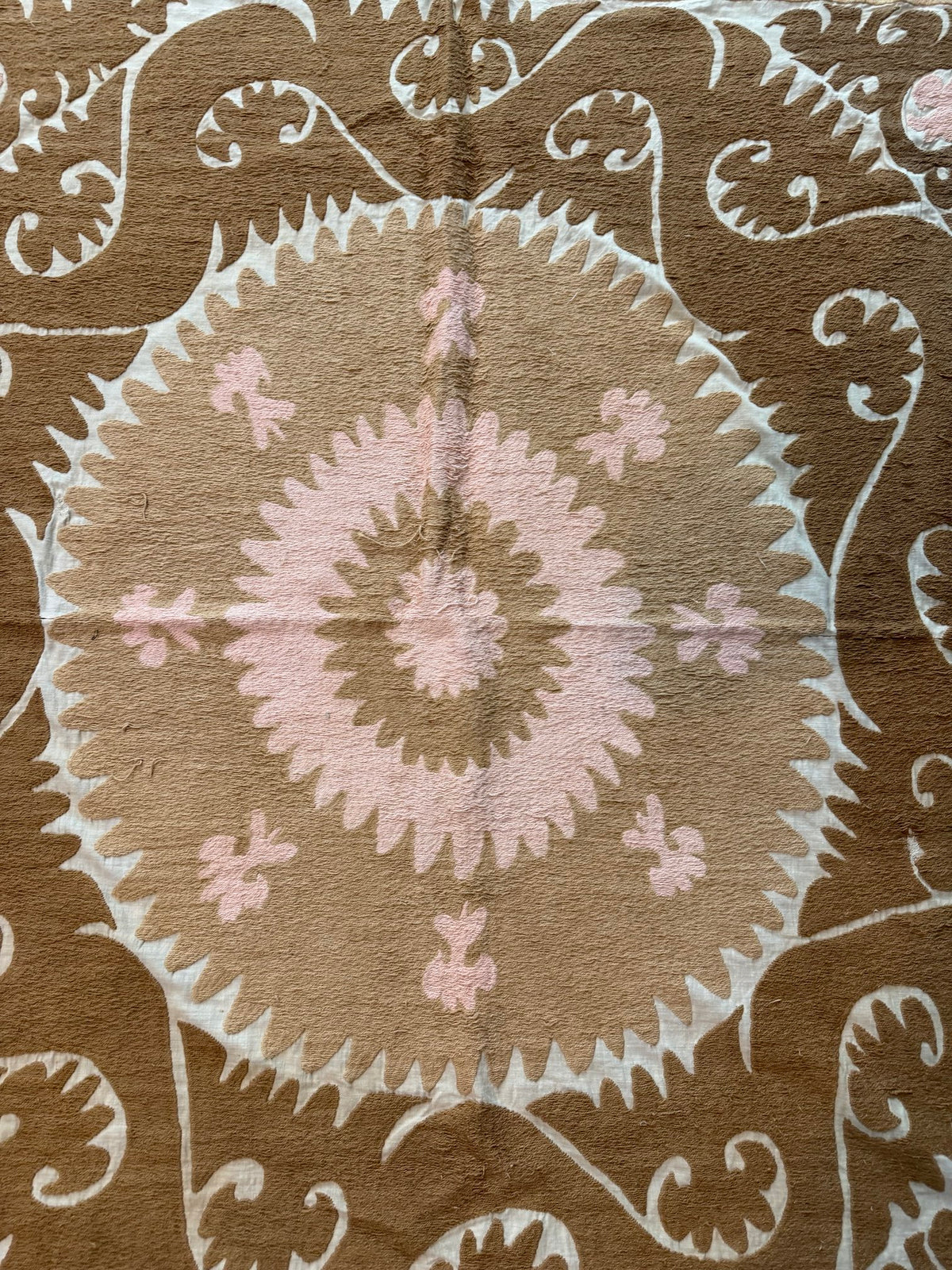 Hand-Embroidered Vintage Beige Cotton Suzani Wall Hanging Decor - Medallion Embroidery, Central Asian Textile 5'1'' x 5'3'' - detail 2