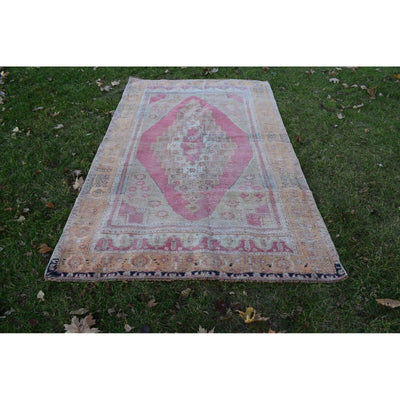 Handknotted Traditional Konya Taspinar Rug with Rich Border - 4'9'' X 8'